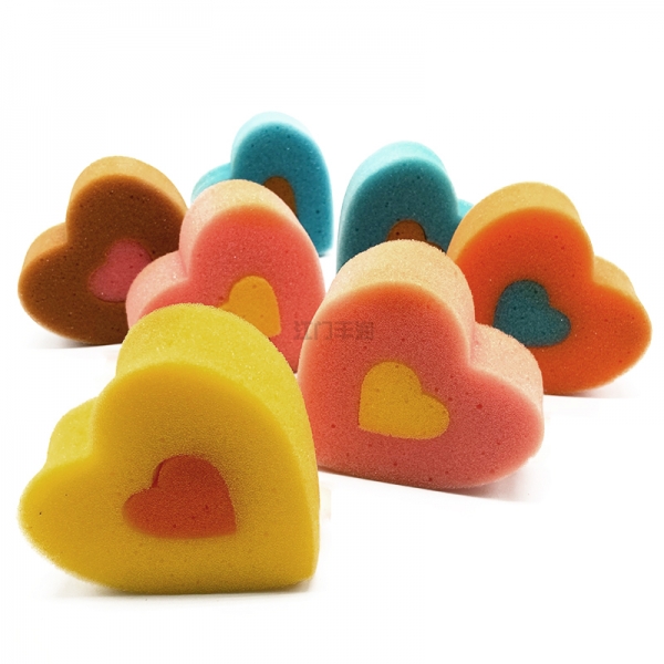 Love heart shape bath sponge