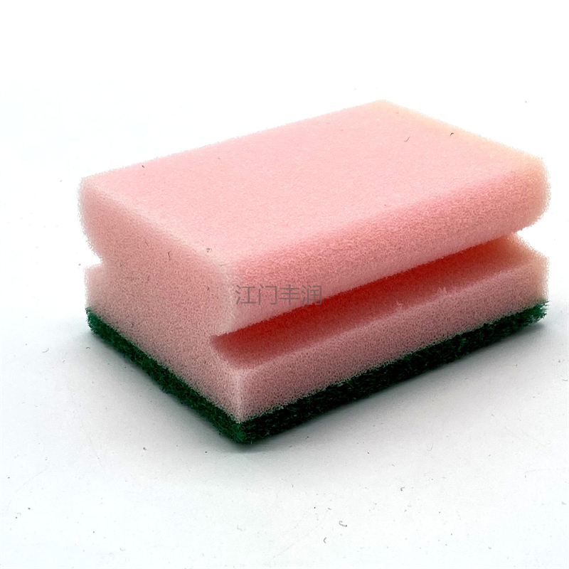 Bow-shaped sponge cleaning cloth